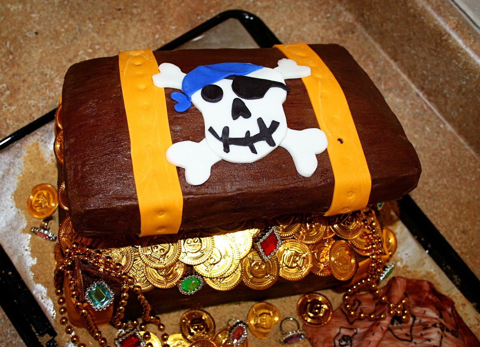 Treasure Chest Cakes Decoration Ideas Little Birthday Cakes